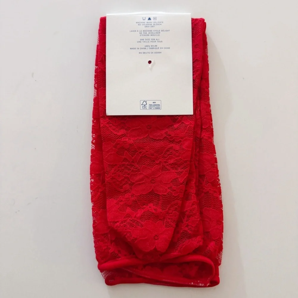 Urban Outfitters Hillary Lace Crew Socks in Red
